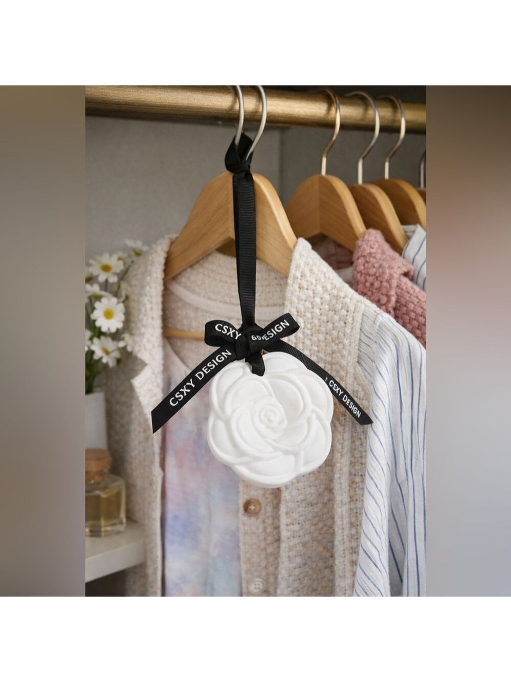 Camellia Scented White Fragrance Pendant – Hanging Car & Home Aromatherapy